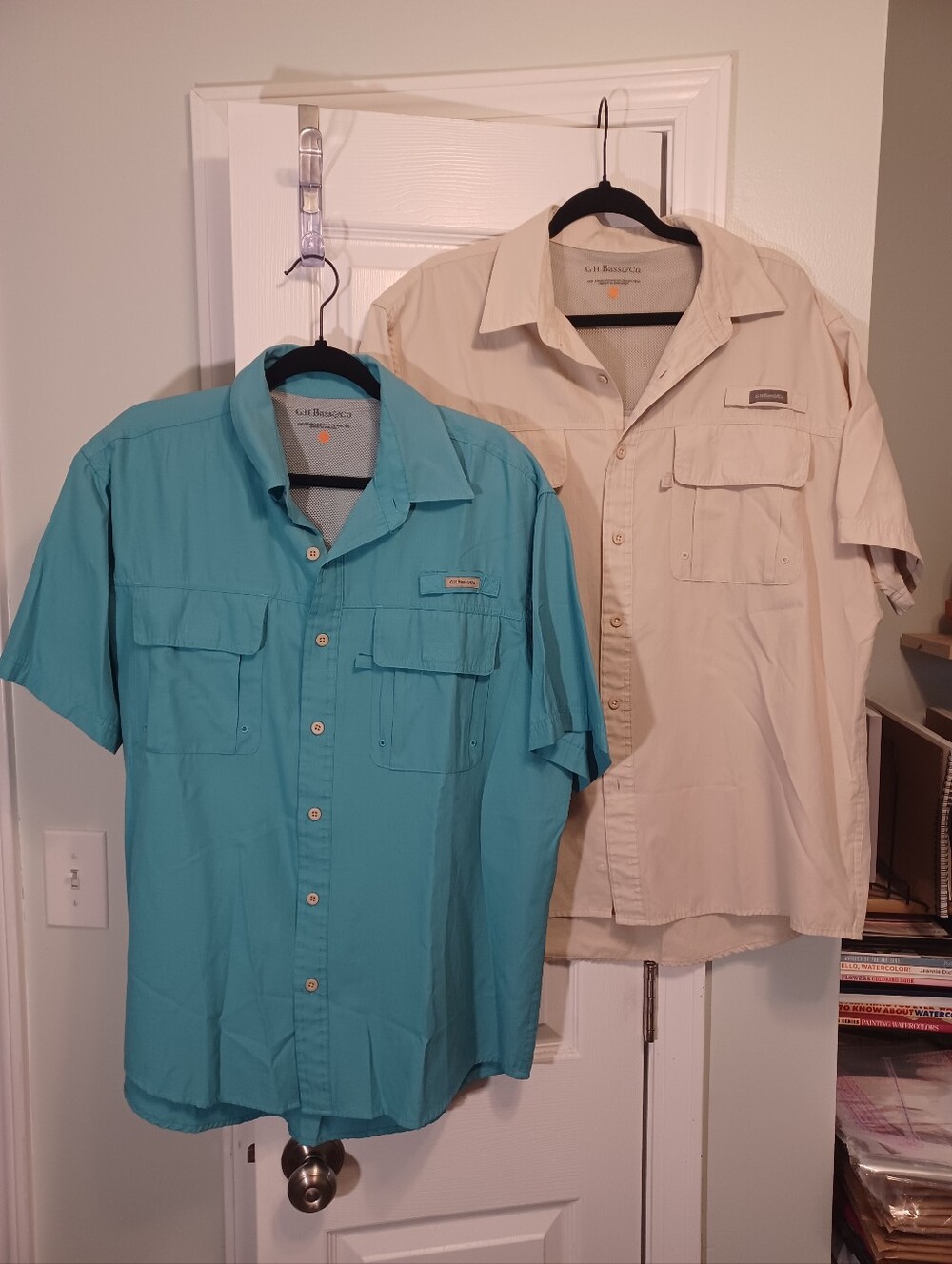 Lot Of 2 G.H. Bass & Co. Short-Sleeve Button-Down Fishing Shirts Beige and Blue